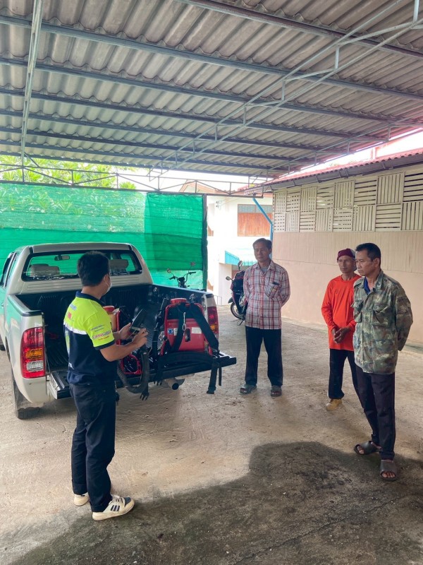 18 มิถุนายน 2568 รพ.สต.บ้านสันป่าไร่ ร่วมกับอาสาสมัครสาธารณสุข หมู่ที่ 5 บ้านสันป่าไร่ ผู้นำชุมชน จิตอาสาแรงงานต่างชาติ และอบต.พระธาตุ รณรงค์ควบคุมโรคไข้เลือดออกโดยการพ่นสารเคมีกำจัดยุงตัวแก่ทั้งหมู่บ้าน บ้านคนไทย จำนวน 231 หลัง บ้านแรงงานต่างชาติ จำนวน 6