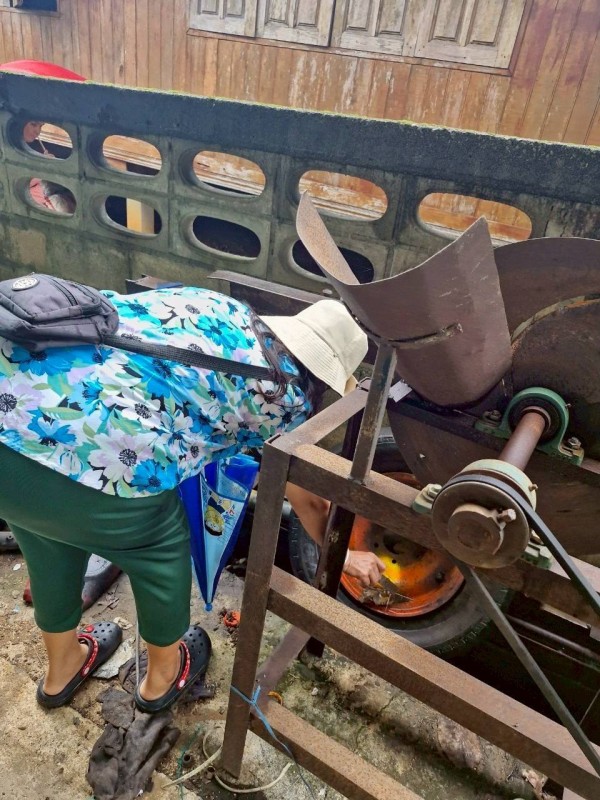 20 มิถุนายน 2568 รพ.สต.บ้านสันป่าไร่ร่วมกับอาสาสมัครสาธารณสุข หมู่ที่ 5 บ้านสันป่าไร่ ควบคุมโรครอบที่ 3 เคส นส.พิชชญา ติ๊บลังกาและ รอบที่ 2 เคสนางเกสร อุดเป็งเครือ จำนวนบ้านทั้งหมด 37 หลัง จำนวนภาชนะทั้งหมด 398 ชิ้น พบลูกน้ำ 4 หลัง ภาชนะ 7 ชิ้น ค่าBI=18.9