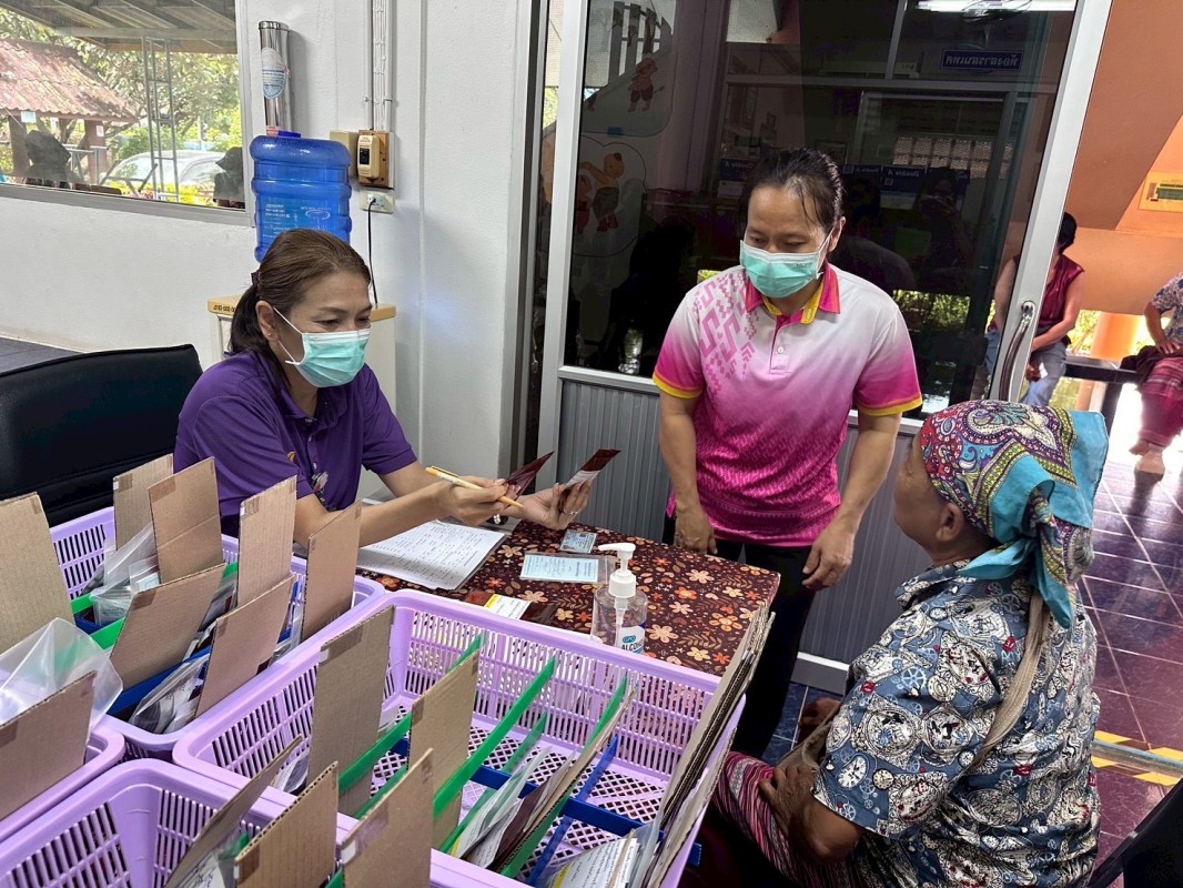 24 มิ.ย.68 รพ.สต.บ้านสันป่าไร่ จ่ายยาให้แก่ผู้ป่วยโรคความดันโลหิตสูง(กลุ่มที่ 3) จำนวน 43 ราย