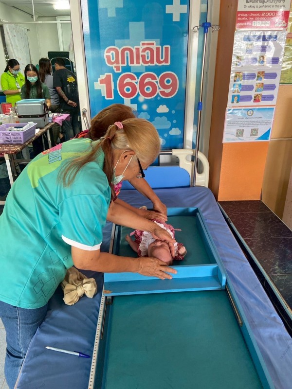 9 ก.ค.68 ช่วงเช้า รพ.สต.บ้านสันป่าไร่ ให้บริการฉีดวัคซีนเด็ก,ตรวจสุขภาพช่องปาก,เคลือบฟลูออไรด์,ให้ทันตสุขศึกษา,เจาะเลือดตรวจHct,จ่ายยาpara syrup,ferrous syr จำนวน 29 ราย