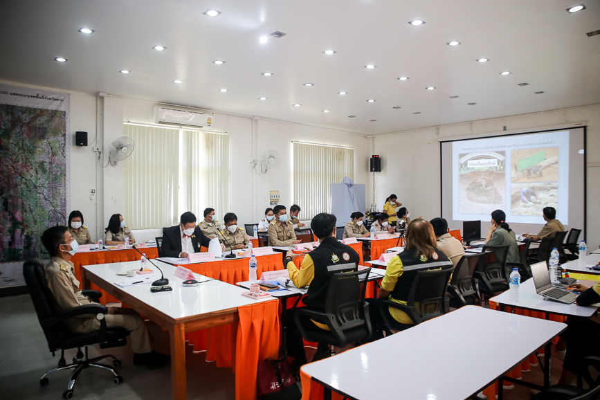 นายก อบจ.ตาก ในฐานะผู้อำนวยการอุทยานธรณีไม้กลายเป็นหินจังหวัดตาก เข้าร่วมการประชุมปรึกษาหารือการพัฒนาและขับเคลื่อนอุทยานธรณีไม้กลายเป็นหินตาก