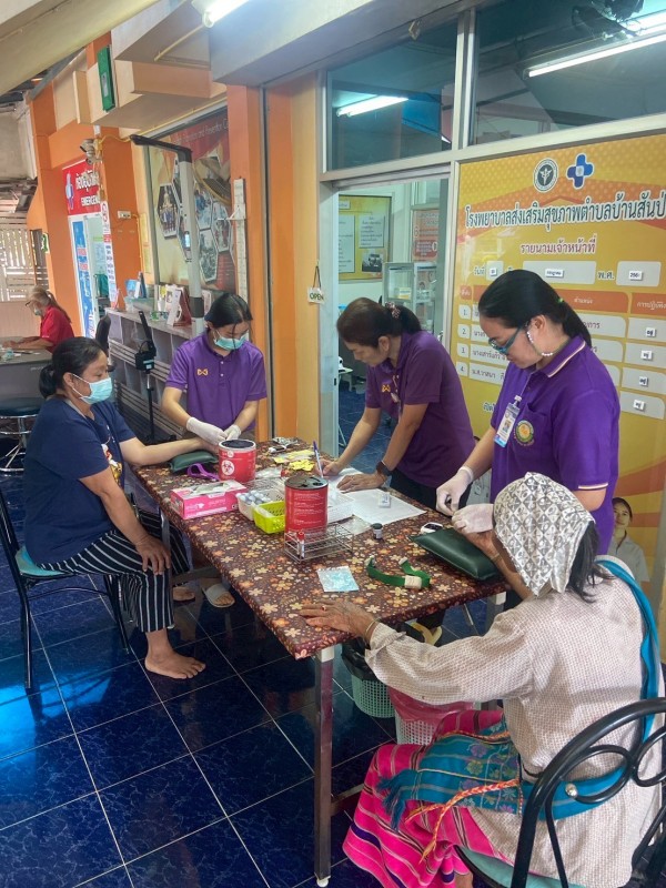 22 ก.ค.68 รพ.สต.บ้านสันป่าไร่ ให้บริการ เจาะเลือด , วัดความดันโลหิต ผู้ป่วยโรคเบาหวาน (NCD กลุ่ม 1 ) จำนวน 22 ราย
