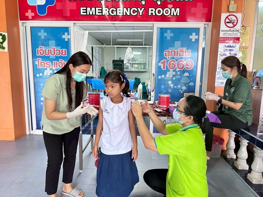 23 ก.ค.68 รพ.สต.บ้านสันป่าไร่ ฉีดวัคซีนให้แก่นักเรียน ชั้น ป.1 และ ป.2 ปีการศึกษา 2568 (ที่ไม่มีประวัติการได้รับวัคซีน/มีประวัติได้รับวัคซีนไม่ครบตามเกณฑ์) ครั้งที่ 1 จำนวน 4 ร.ร. 28 ราย