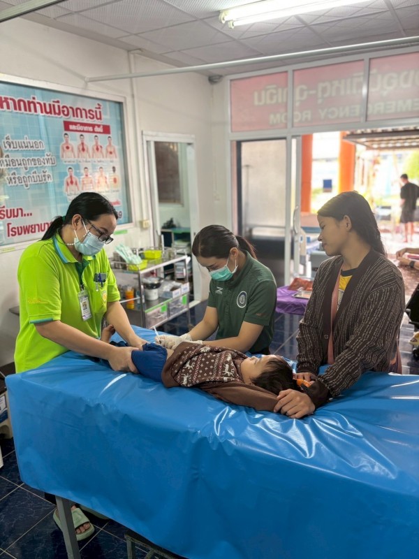 13 ส.ค.68 รพ.สต.บ้านสันป่าไร่ ให้บริการฉีดวัคซีนเด็ก อายุ 2 เดือน ถึง 4 ปี จำนวน 19 ราย พร้อมทั้งตรวจสุขภาพช่องปาก,เคลือบฟลูออไรด์,ให้ทันตสุขศึกษา,เจาะเลือดตรวจความเข้มข้นของเลือด(hct),จ่ายยาน้ำเสริมธาตุเหล็ก(ferrous syr)และยาลดไข้(para syr)