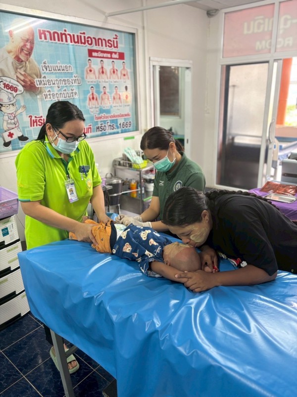 13 ส.ค.68 รพ.สต.บ้านสันป่าไร่ ให้บริการฉีดวัคซีนเด็ก อายุ 2 เดือน ถึง 4 ปี จำนวน 19 ราย พร้อมทั้งตรวจสุขภาพช่องปาก,เคลือบฟลูออไรด์,ให้ทันตสุขศึกษา,เจาะเลือดตรวจความเข้มข้นของเลือด(hct),จ่ายยาน้ำเสริมธาตุเหล็ก(ferrous syr)และยาลดไข้(para syr)