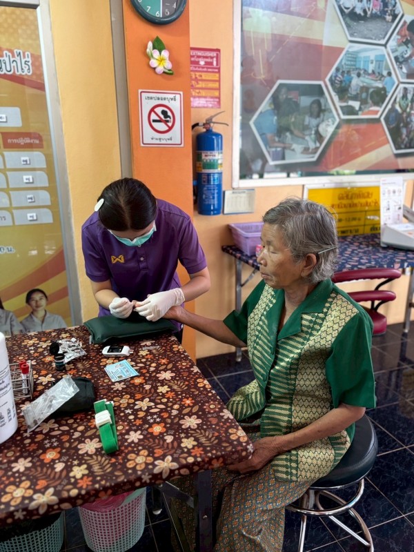 19 ส.ค.68 รพ.สต.บ้านสันป่าไร่ ให้บริการ เจาะเลือด ตรวจวัดความดันโลหิต ผู้ป่วย NCD กลุ่มที่ 3 (โรคความดันโลหิตสูง) จำนวน 52 ราย