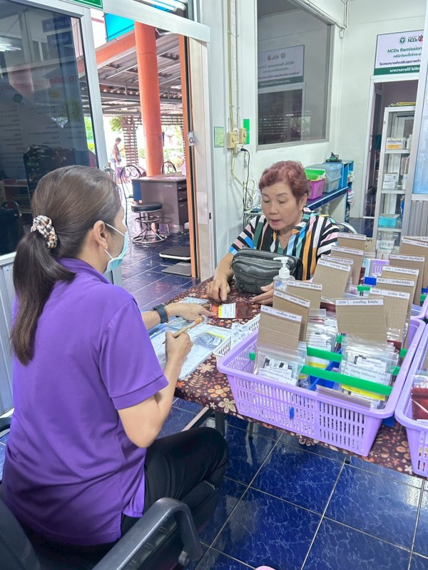 26 ส.ค.68 รพ.สต.บ้านสันป่าไร่ จ่ายยาให้แก่ผู้ป่วยโรคความดันโลหิตสูง จำนวน 52 ราย , ทบทวนความเข้าใจเรื่องการทานยา และ นับจำนวนยาก่อนผู้ป่วยกลับบ้าน