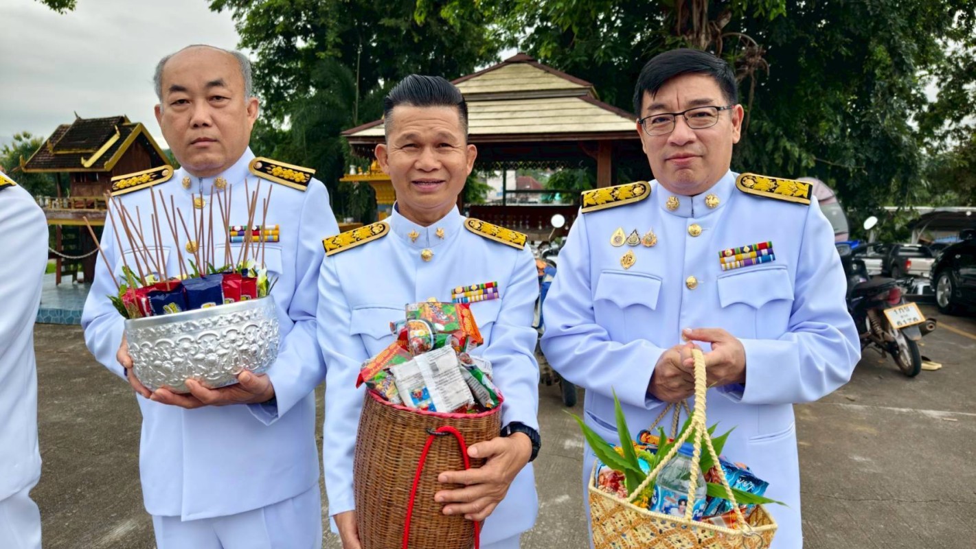 ร่วมกิจกรรมถวายพระพรเฉลิมพระเกียรติ