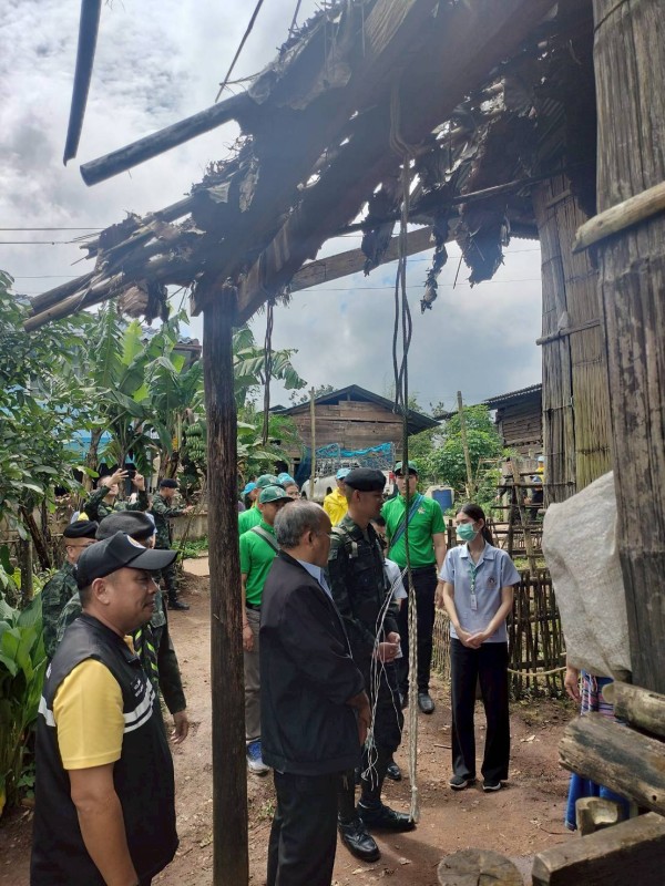 เยี่ยมบ้านเด็กในพระราชานุเคราะห์