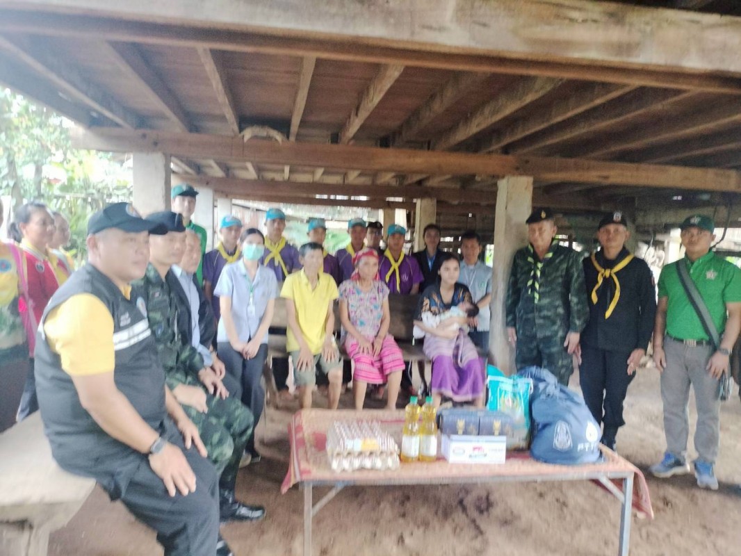 เยี่ยมบ้านเด็กในพระราชานุเคราะห์