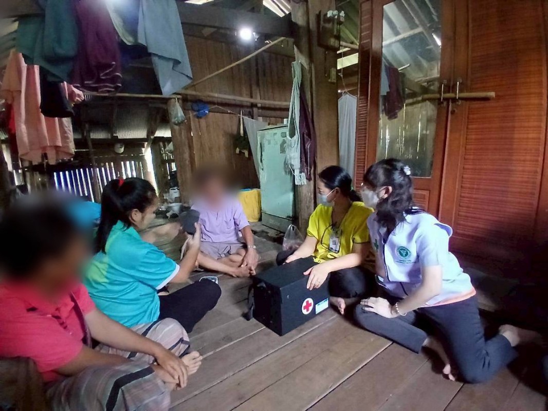 5 กันยายน 2568 นางอัจฉรา ทวีเกื้อกูลกิจ นายกองค์การบริหารส่วนจังหวัดตาก มอบหมายให้ รพ.สต.บ้านสันป่าไร่ โดยนางเสาร์แก้ว อ่วมพิทยา เจ้าพนักงานสาธารณสุข ร่วมกับ จนท.กลุ่มงานจิตเวชและยาเสพติด รพ.แม่ระมาด และเครือข่ายคนต่อชีวิต ม.3 บ้านป่าไร่เหนือ เยี่ยมบ้านกล