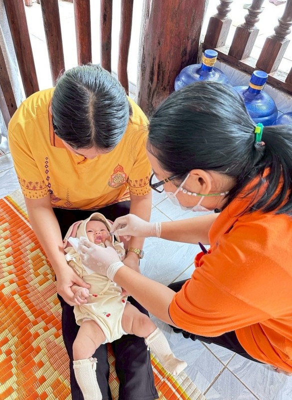 1 ก.ย.2568 รพ.สต.บ้านสันป่าไร่ ออกหน่วยให้บริการฉีดวัคซีนเด็กอายุ 2 เดือน ถึง 4 ปี , นักเรียนหญิงชั้น ป.5 และ นักเรียนชั้น ป.6 เขตพื้นที่ สสช.ห้วยกระทิง ( หมู่ 6 ต.พระธาตุ) รวม 21 ราย พร้อมทั้ง เจาะเลือดตรวจความเข้มข้นของเลือด(hct) และ จ่ายยา para syr , f