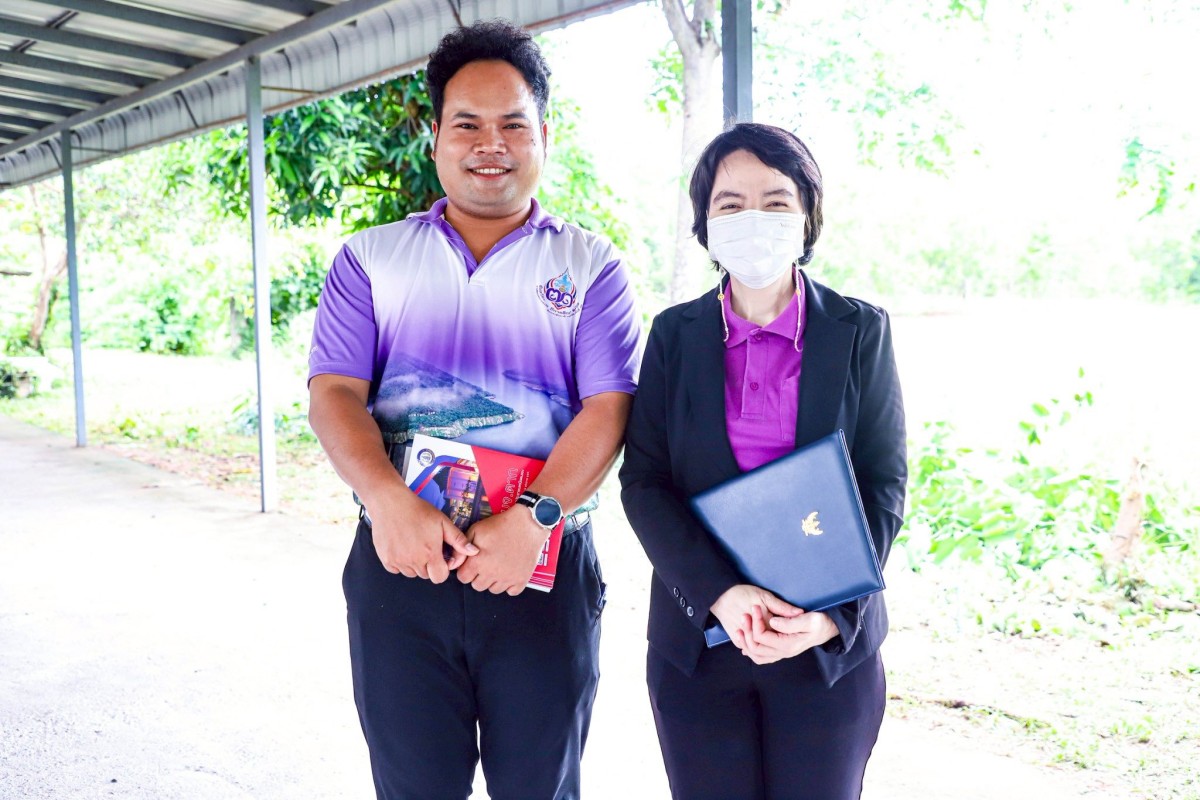 นายก อบจ.ตาก (นายกจอย) สนับสนุนงบประมาณจัดซื้อพร้อมส่งมอบสื่อการเรียนการสอนให้แก่ โรงเรียนบ้านสะแกเครือ รวมงบประมาณทั้งสิ้น 75,000 บาท