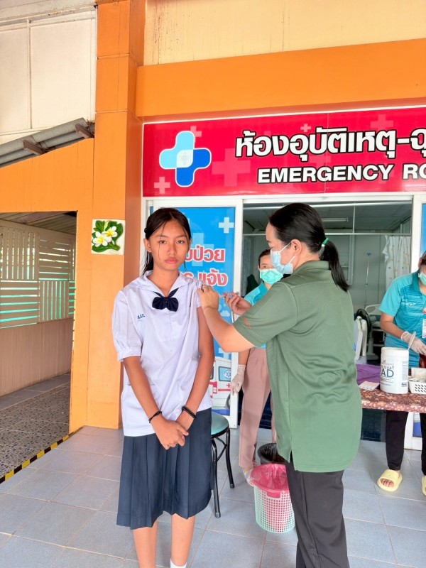 1 ต.ค.68 รพ.สต.บ้านสันป่าไร่ ให้บริการฉีดวัคซีนให้แก่นักเรียน ครั้งที่ 3 จำนวน 3 โรงเรียน รวม 27 ราย