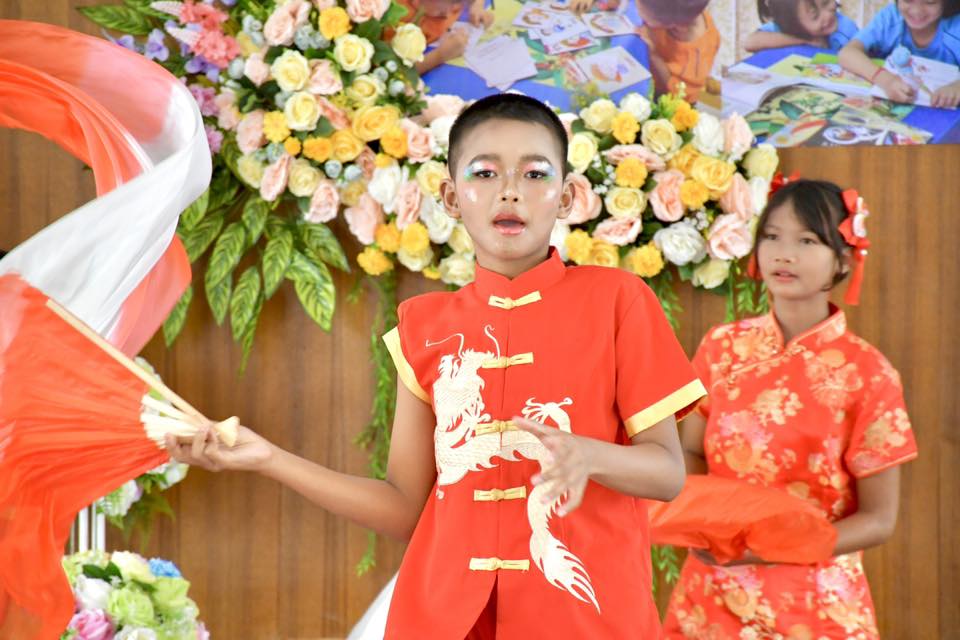 อบจ.ตาก มอบสื่อการเรียนการสอนงบประมาณ 230,000 บาท ให้โรงเรียนบ้านท่าอาจ 