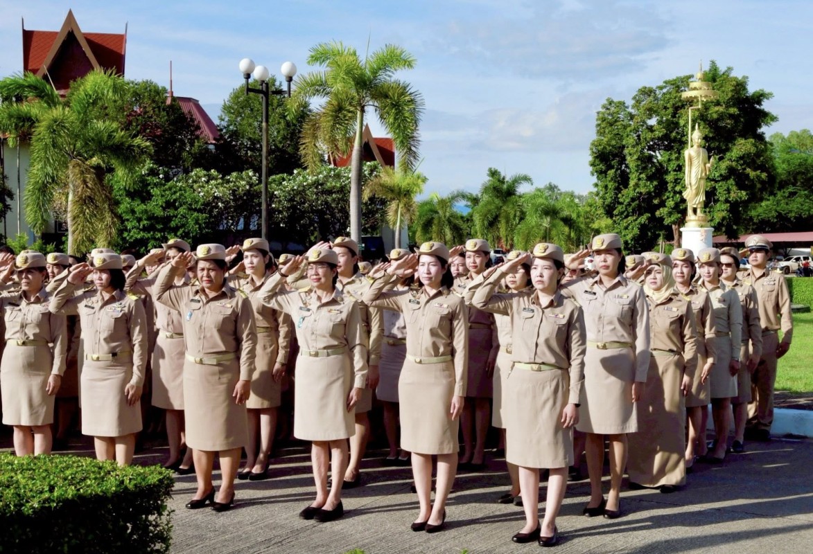 นายก อบจ.ตาก นำข้าราชการ พนักงานจ้าง ลูกจ้าง ในสังกัด อบจ.ตาก จัดกิจกรรมเนื่องในวันพระราชทานธงชาติไทย 28 กันยายน 2568