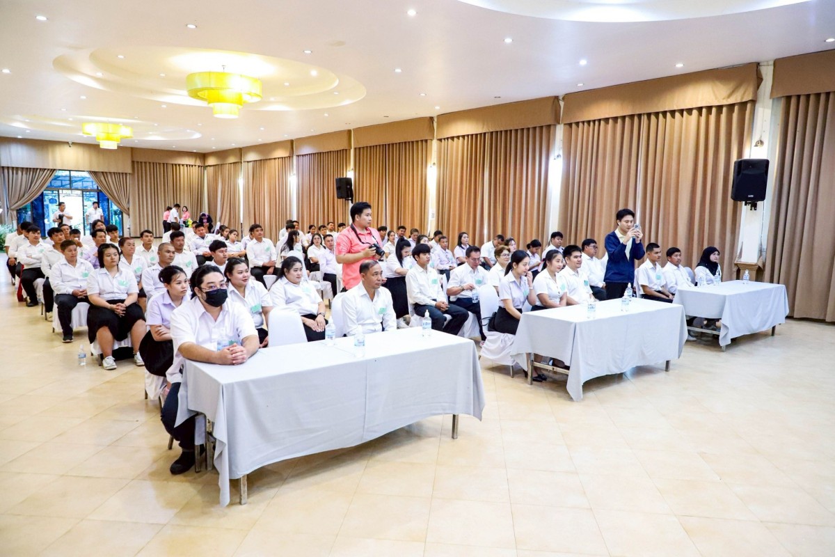 นายกจอย นายกอบจ.ตาก มอบวุฒิบัตรการจบหลักสูตรในโครงการสัมมนาวิชาการ “เทคนิคการพัฒนาคุณภาพชีวิตสู่ความสำเร็จ” ครั้งที่ 1 ประจำปีการศึกษา 2568 ณ ศูนย์ประเมินเทียบระดับการศึกษาในสังกัดสำนักงานส่งเสริมการเรียนรู้จังหวัดตาก