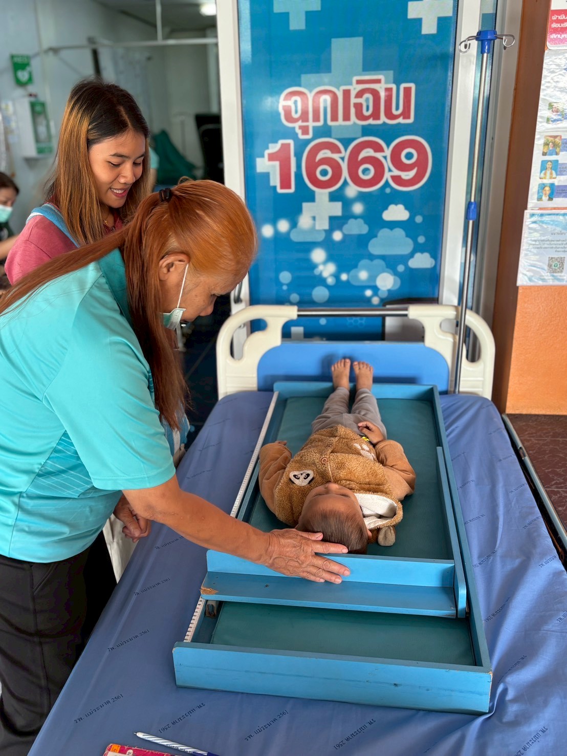 8 ต.ค.68 รพ.สต.บ้านสันป่าไร่ ให้บริการฉีดวัคซีนเด็กอายุ 2 เดือน ถึง 4 ปี จำนวน 17 ราย พร้อมทั้งตรวจสุขภาพช่องปาก , เคลือบฟลูออไรด์ , ให้ทันตสุขศึกษาแก่ผู้ปกครอง , เจาะเลือดตรวจความเข้มข้นของเลือด(Hct) , จ่ายยา Para syr และ Ferrous syr