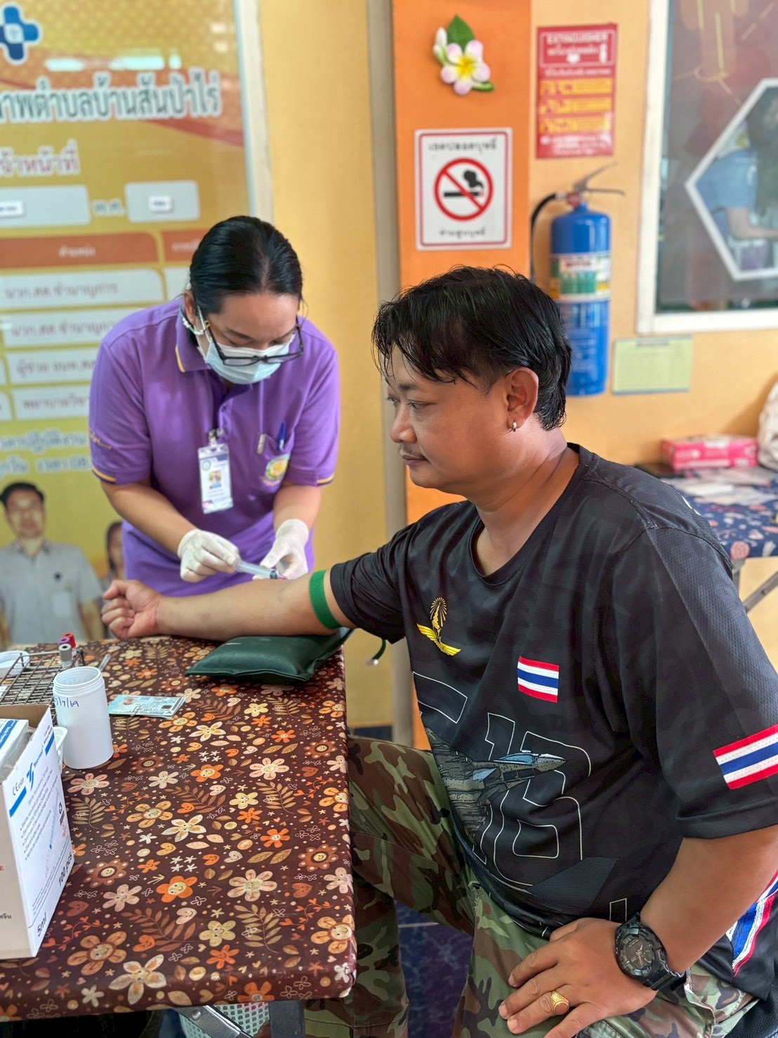 14 ต.ค.68 เวลา 08.00 น.รพ.สต.บ้านสันป่าไร่ ให้บริการเจาะเลือด screening lab (ประจำปี) , ตรวจ HCT (ความเข้มข้นของเลือด) , ตรวจสุขภาพช่องปาก , วัดความดันโลหิต , วัดรอบเอว , ชั่งน้ำหนัก , วัดส่วนสูง , ตรวจ EKG(คลื่นไฟฟ้าหัวใจ) , ตรวจ albumin urine (ปัสสาวะ) 