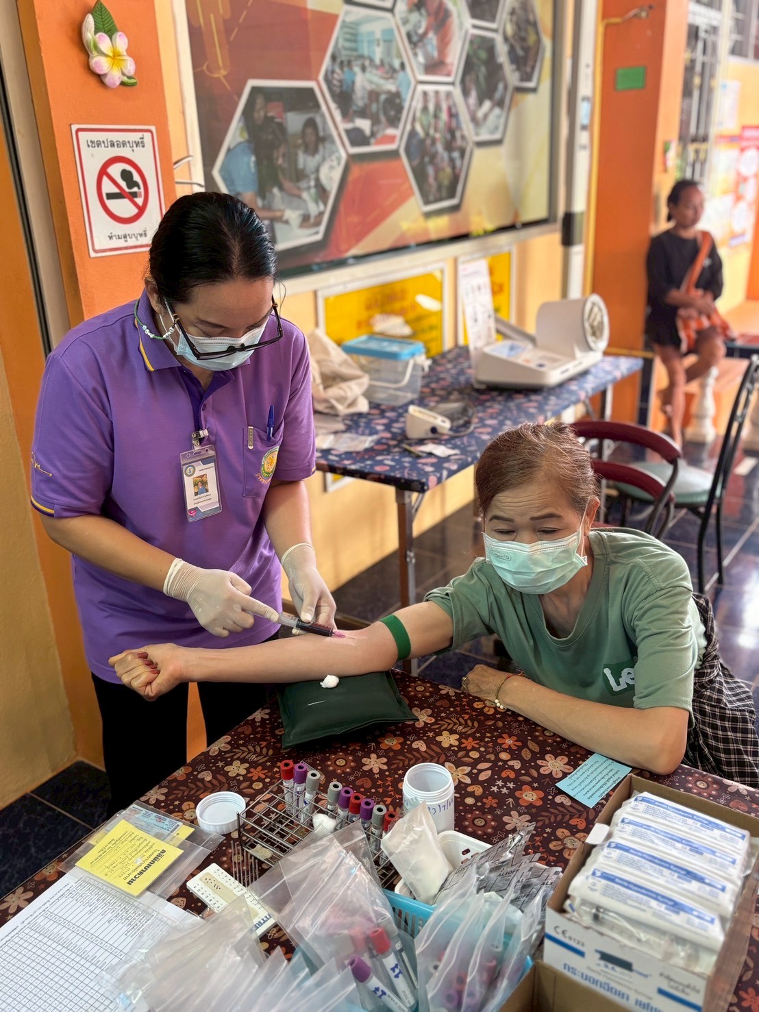 14 ต.ค.68 เวลา 08.00 น.รพ.สต.บ้านสันป่าไร่ ให้บริการเจาะเลือด screening lab (ประจำปี) , ตรวจ HCT (ความเข้มข้นของเลือด) , ตรวจสุขภาพช่องปาก , วัดความดันโลหิต , วัดรอบเอว , ชั่งน้ำหนัก , วัดส่วนสูง , ตรวจ EKG(คลื่นไฟฟ้าหัวใจ) , ตรวจ albumin urine (ปัสสาวะ) 