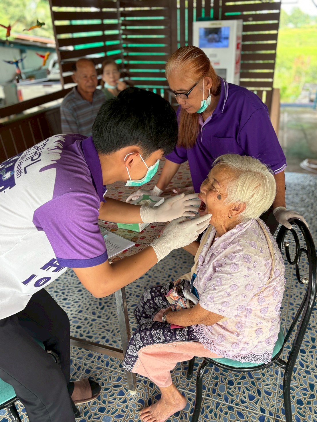 14 ต.ค.68 เวลา 08.00 น.รพ.สต.บ้านสันป่าไร่ ให้บริการเจาะเลือด screening lab (ประจำปี) , ตรวจ HCT (ความเข้มข้นของเลือด) , ตรวจสุขภาพช่องปาก , วัดความดันโลหิต , วัดรอบเอว , ชั่งน้ำหนัก , วัดส่วนสูง , ตรวจ EKG(คลื่นไฟฟ้าหัวใจ) , ตรวจ albumin urine (ปัสสาวะ) 