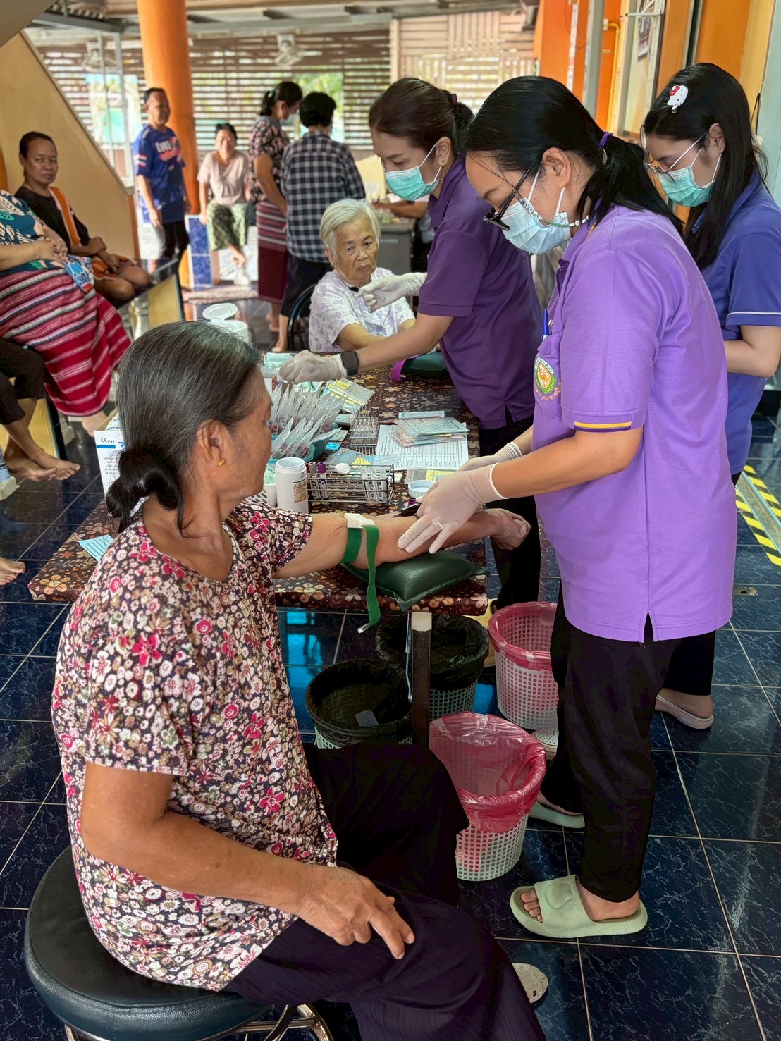 14 ต.ค.68 เวลา 08.00 น.รพ.สต.บ้านสันป่าไร่ ให้บริการเจาะเลือด screening lab (ประจำปี) , ตรวจ HCT (ความเข้มข้นของเลือด) , ตรวจสุขภาพช่องปาก , วัดความดันโลหิต , วัดรอบเอว , ชั่งน้ำหนัก , วัดส่วนสูง , ตรวจ EKG(คลื่นไฟฟ้าหัวใจ) , ตรวจ albumin urine (ปัสสาวะ) 