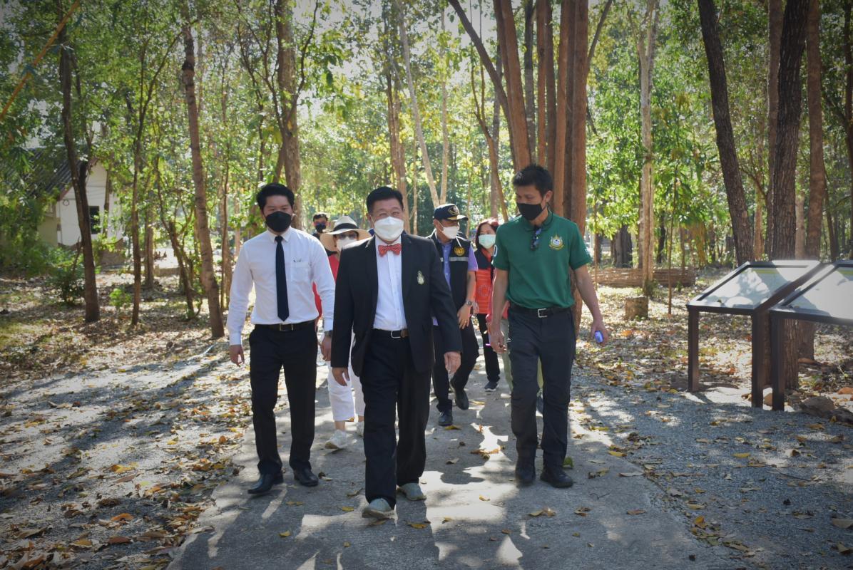 นายกองค์การบริหารส่วนจังหวัดตาก ในฐานะผู้อำนวยการอุทยานธรณีไม้กลายเป็นหินตากลงพื้นที่เพื่อหารือแนวทางการพัฒนาและประชาสัมพันธ์ การท่องเที่ยวเชิงธรณีวิทยา ณ อุทยานแห่งชาติดอยสอยมาลัย - ไม้กลายเป็นหิน จังหวัดตาก