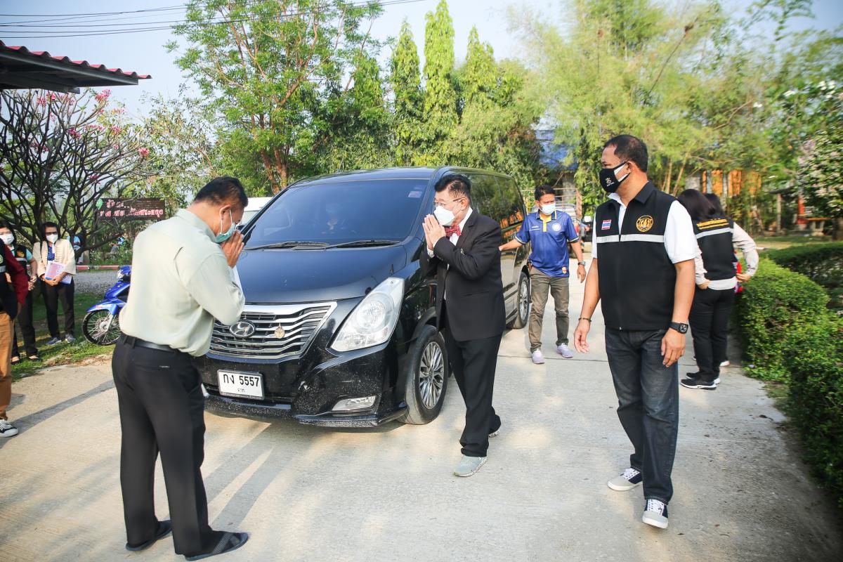 นายกองค์การบริหารส่วนจังหวัดตาก พร้อมด้วย คณะผู้บริหารและเจ้าหน้าที่ องค์การบริหารส่วนจังหวัดตาก ลงพื้นที่ตรวจเยี่ยมและให้กำลังใจเจ้าหน้าที่ผู้ปฏิบัติงาน ตามแผนการตรวจเยี่ยมพื้นที่ สถานีอนามัยเฉลิมพระเกียรติฯ และโรงพยาบาลส่งเสริมสุขภาพตำบล