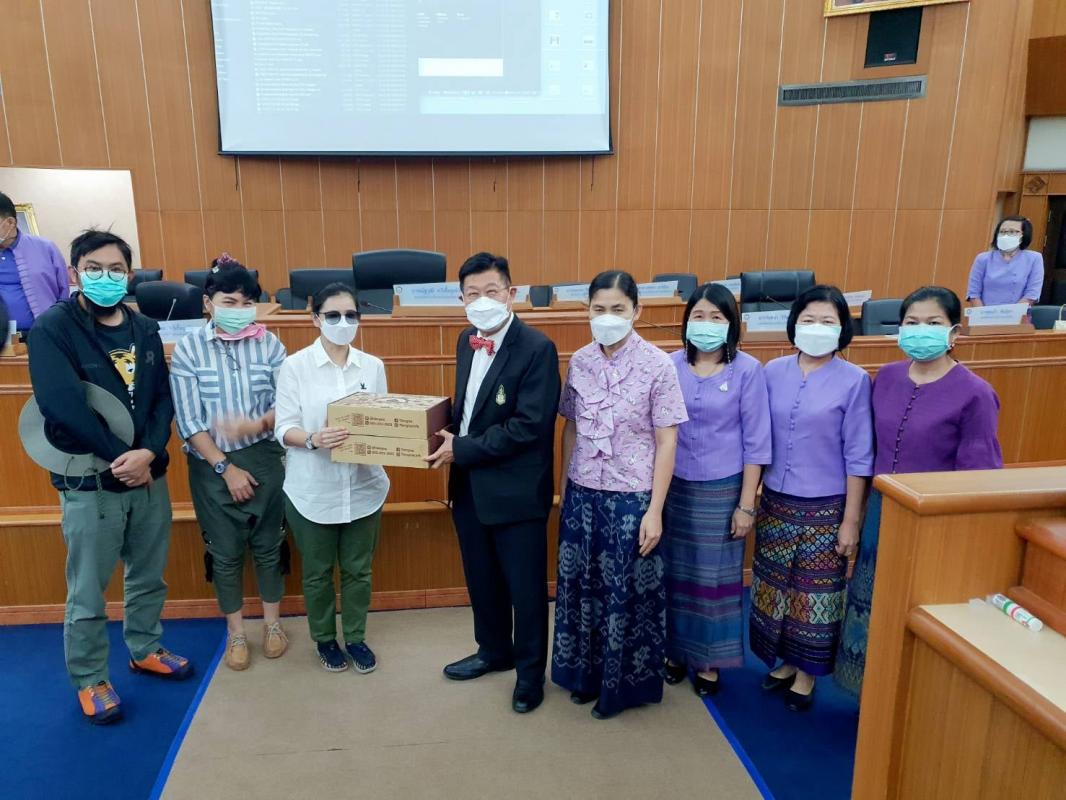 องค์การบริหารส่วนจังหวัดตาก ให้การต้อนรับคุณจณิน วัฒนปฤดา ประชาสัมพันธ์สมาคมธรณีวิทยาแห่งประเทศไทย พร้อมด้วยคณะ ในการหารือแนวทางการจัดทำสื่อประชาสัมพันธ์ นำเสนอข้อมูลอุทยานธรณีไม้กลายเป็นหินตาก