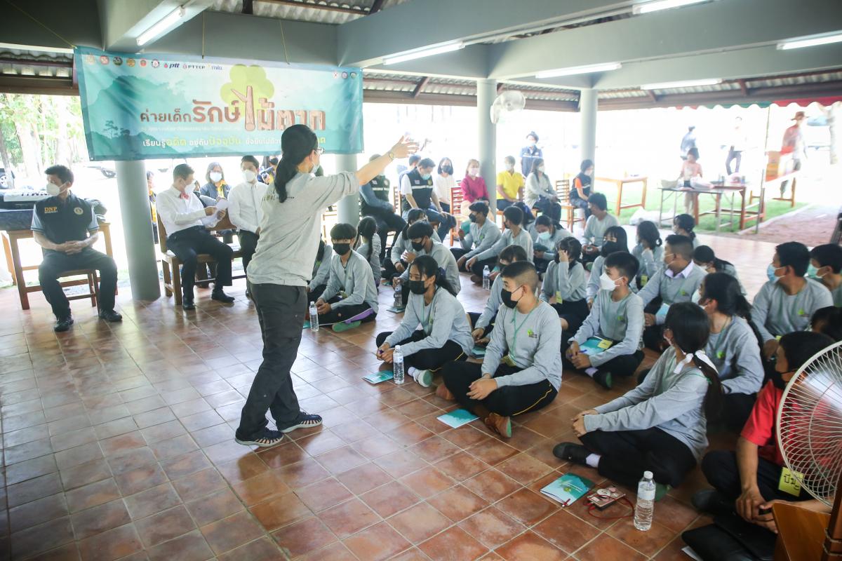 นายก อบจ.ตาก เป็นประธานในพิธีเปิดโครงการอบรมมัคคุเทศก์คืนถิ่น รุ่นที่ 2 “กิจกรรมค่ายเด็กรักษ์ไม้ตาก” ประจำปีงบประมาณ พ.ศ. 2565