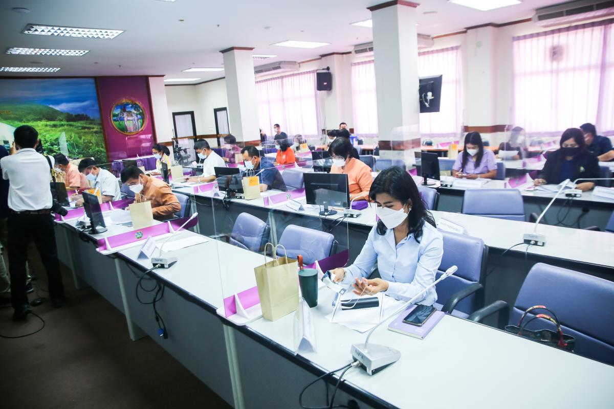 รองนายกองค์การบริหารส่วนจังหวัดตาก พร้อมเจ้าหน้าที่ เข้าร่วมการประชุมคณะกรรมอนุกรรมการการดำเนินงานตามยุทธศาสตร์ชาติว่าด้วยการป้องกันและปราบปรามการทุจริตจังหวัดตาก ครั้งที่ 1/2565 