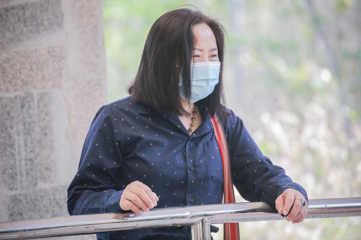 นายกองค์การบริหารส่วนจังหวัดตาก ในฐานะผู้อำนวยการอุทยานธรณีไม้กลายเป็นหินตาก พร้อมด้วยผู้บริหาร และหัวหน้าส่วนการงานองค์การบริหารส่วนจังหวัดตาก ร่วมเป็นสักขีพยานในการวัดความยาวของไม้กลายเป็นหินหลุมที่ 1