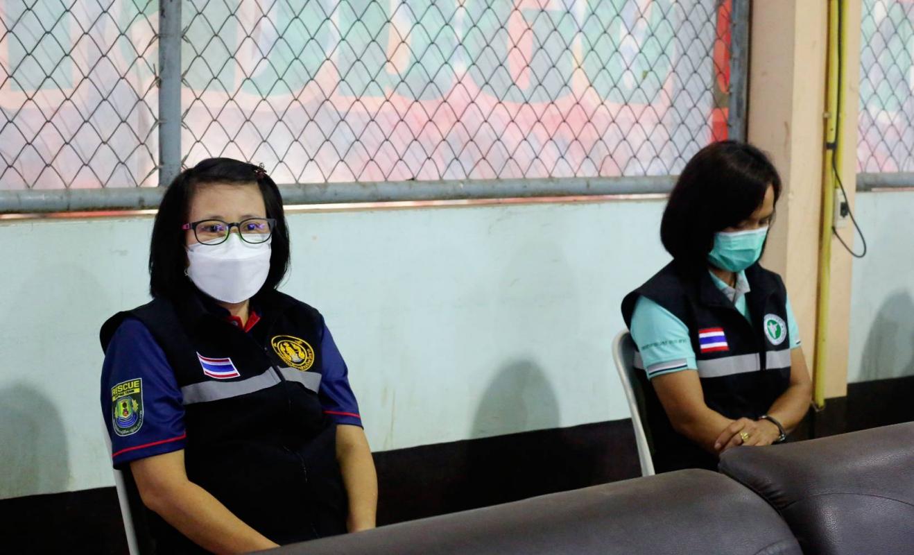 นายก อบจ.ตาก นำทีม ส่งมอบถุงยังชีพ ณ อำเภอวังเจ้า