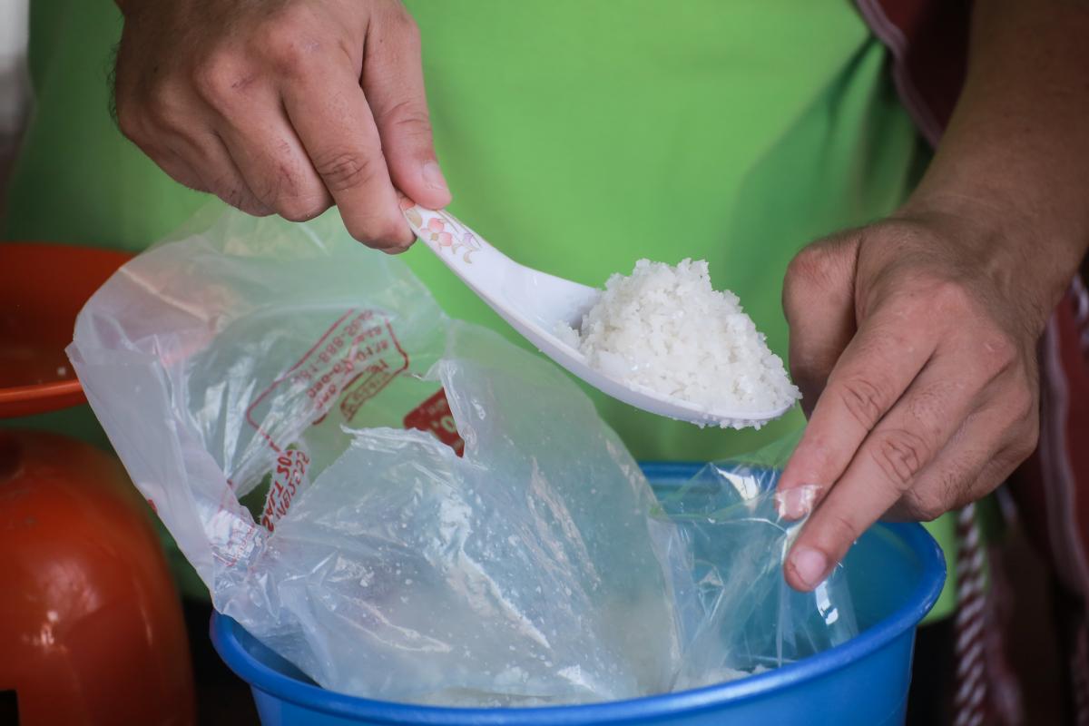 รองนายกองค์การบริหารส่วนจังหวัดตาก เป็นประธานในพิธีเปิดโครงการฝึกอบรมทักษะและพัฒนาคุณภาพชีวิตคนพิการ ประจำปีงบประมาณ พ.ศ. 2565 รุ่นที่ 2