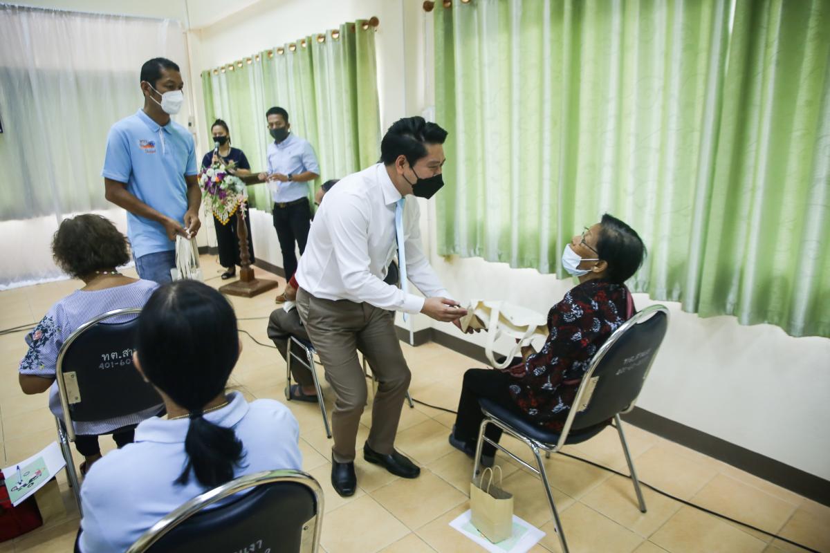 รองนายกองค์การบริหารส่วนจังหวัดตาก เป็นประธานในพิธีเปิดโครงการฝึกอบรมเพื่อส่งเสริมการพัฒนาคุณภาพชีวิตผู้สูงอายุ ประจำปีงบประมาณ พ.ศ. 2565 รุ่นที่ 1