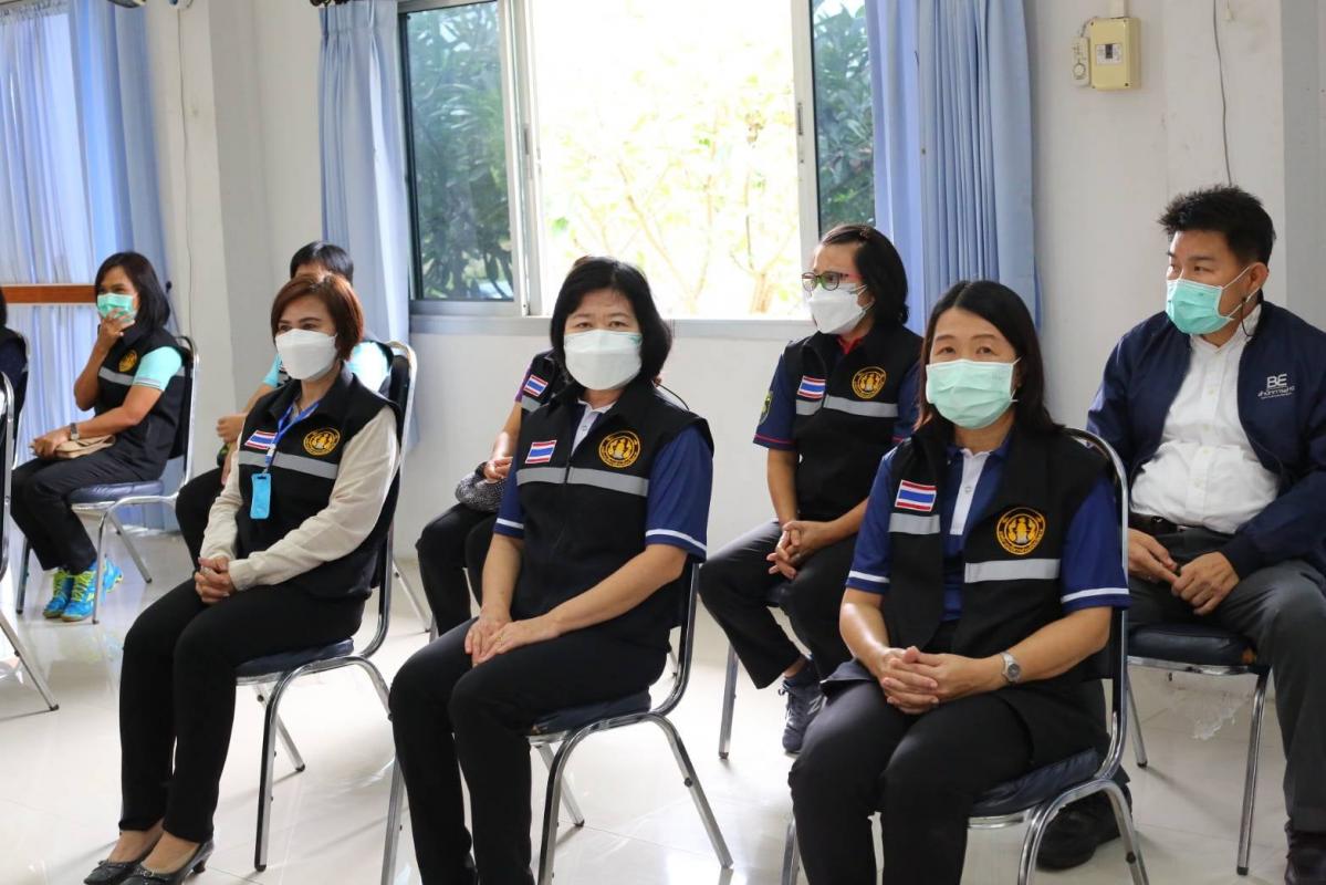 นายก อบจ.ตาก นำทีม ส่งมอบถุงยังชีพ ณ อำเภอบ้านตาก