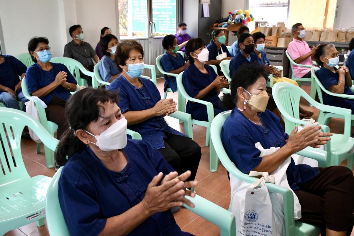 รองนายก อบจ.ตาก เป็นประธานในพิธีเปิดโครงการฝึกอบรมเพื่อส่งเสริมการพัฒนาคุณภาพชีวิตผู้สูงอายุ ประจำปีงบประมาณ พ.ศ. 2565 รุ่นที่ 2