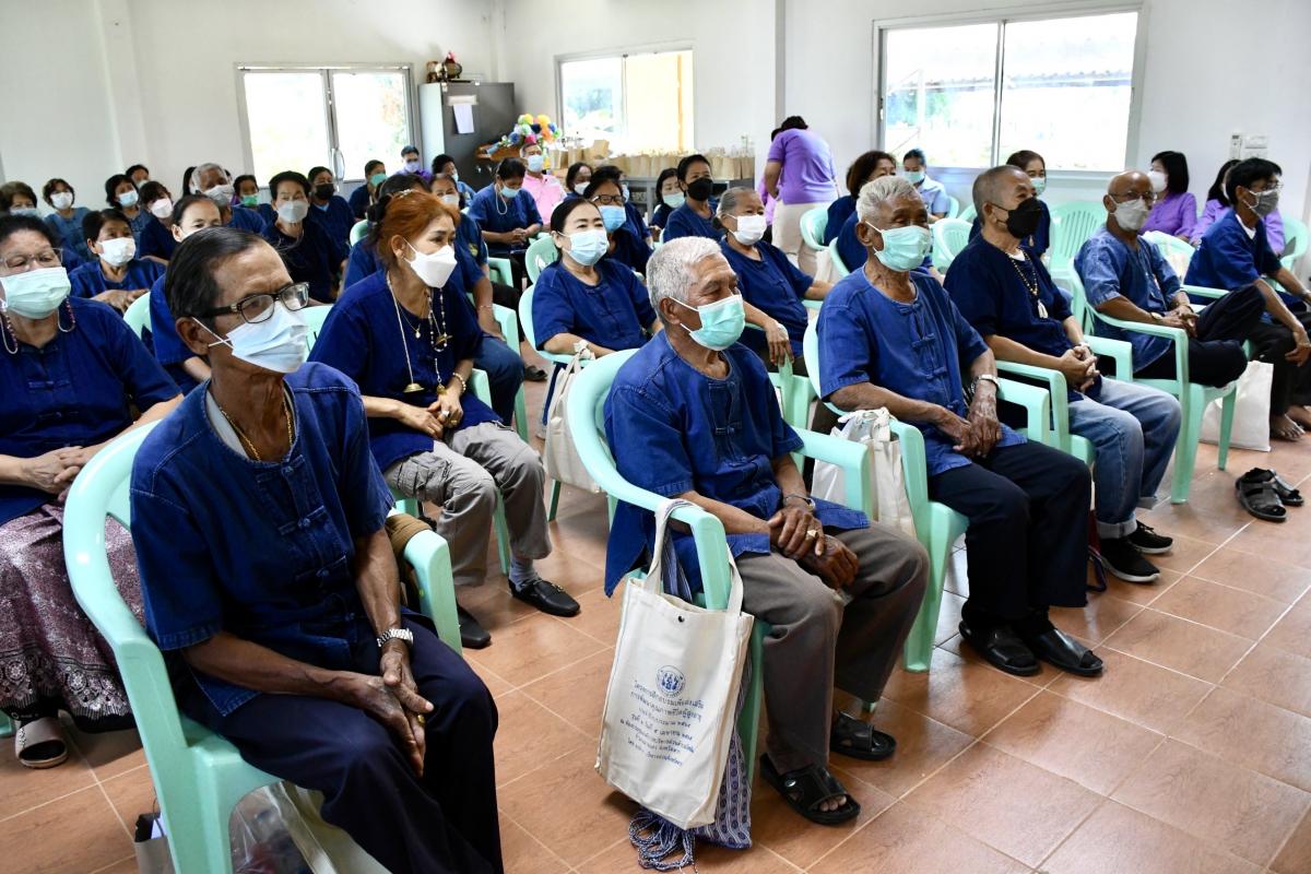 รองนายก อบจ.ตาก เป็นประธานในพิธีเปิดโครงการฝึกอบรมเพื่อส่งเสริมการพัฒนาคุณภาพชีวิตผู้สูงอายุ ประจำปีงบประมาณ พ.ศ. 2565 รุ่นที่ 2