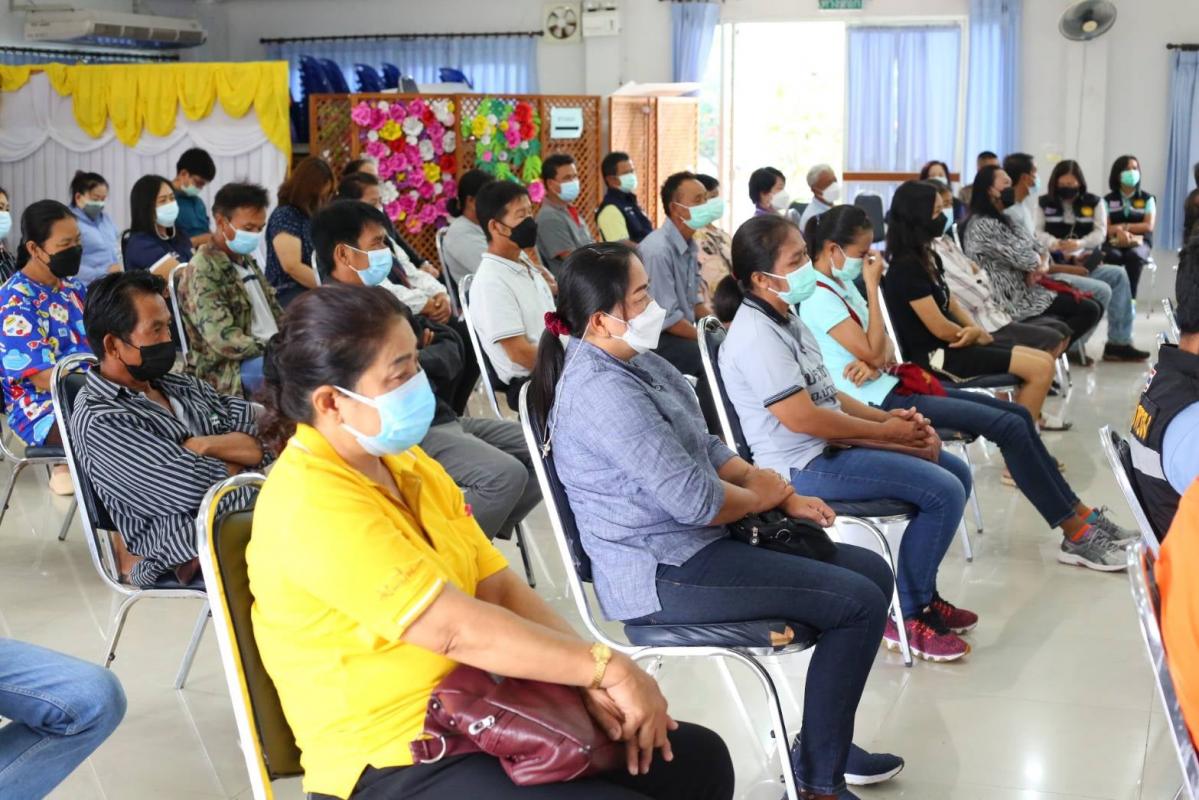 นายก อบจ.ตาก นำทีม ส่งมอบถุงยังชีพ ณ อำเภอบ้านตาก