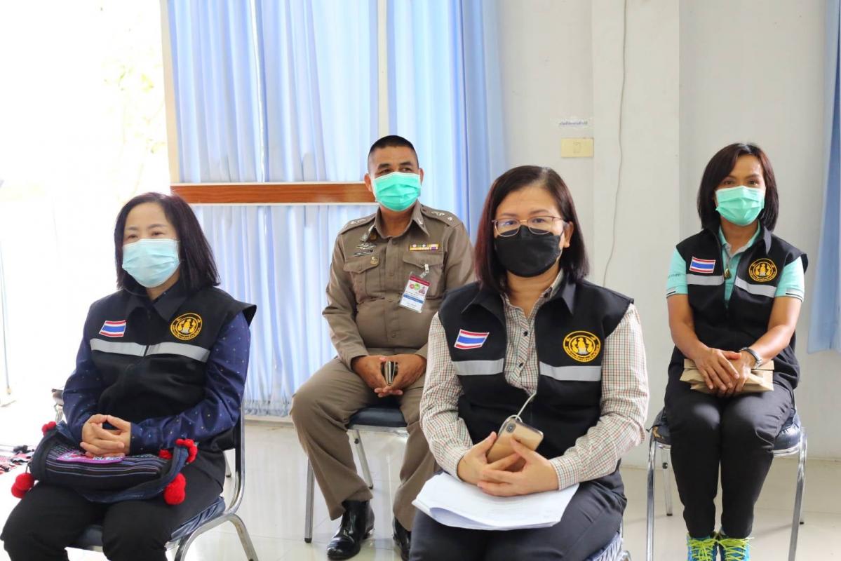 นายก อบจ.ตาก นำทีม ส่งมอบถุงยังชีพ ณ อำเภอบ้านตาก