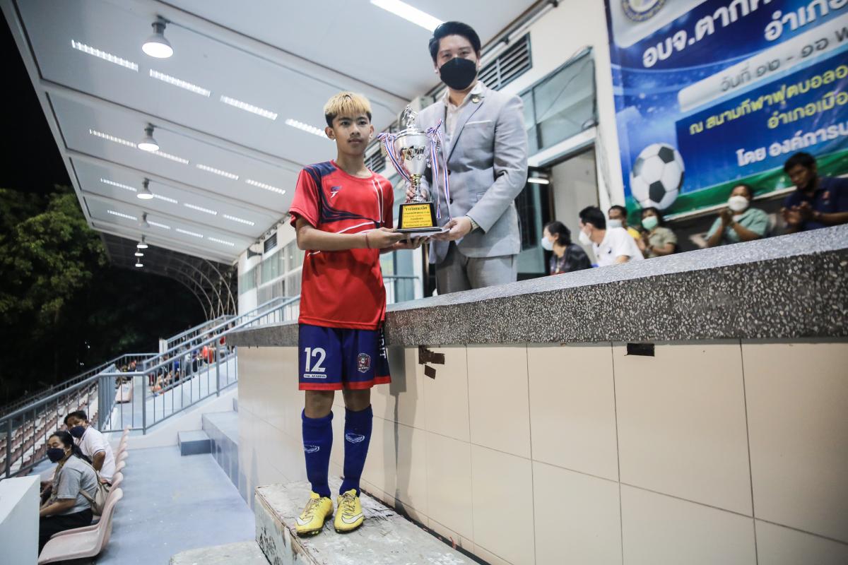 ว่าที่ ดร.ฑีฆะพล ทวีเกื้อกูลกิจ รองนายกองค์การบริหารส่วนจังหวัดตาก เป็นประธานในพิธีปิด โครงการแข่งขันกีฬา อบจ.ตาก คัพ ครั้งที่ 3