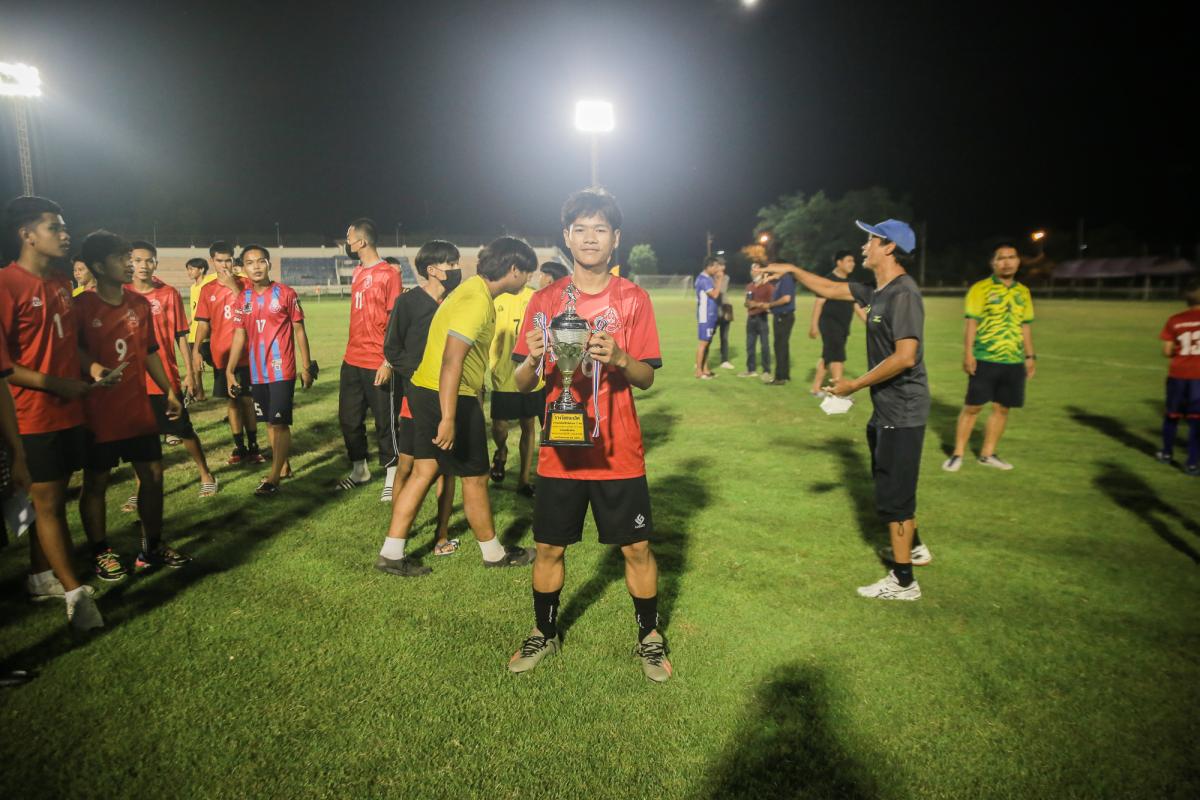 ว่าที่ ดร.ฑีฆะพล ทวีเกื้อกูลกิจ รองนายกองค์การบริหารส่วนจังหวัดตาก เป็นประธานในพิธีปิด โครงการแข่งขันกีฬา อบจ.ตาก คัพ ครั้งที่ 3