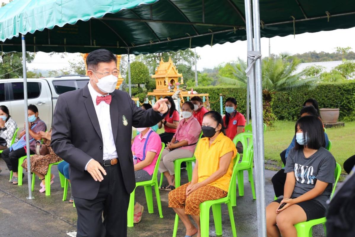 นายก อบจ.ตาก นำทีมลงพื้นที่มอบถุงยังชีพ ในเขตพื้นที่ อำเภออุ้มผาง