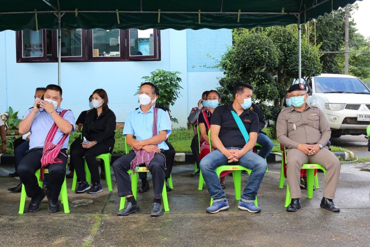 นายก อบจ.ตาก นำทีมลงพื้นที่มอบถุงยังชีพ ในเขตพื้นที่ อำเภออุ้มผาง