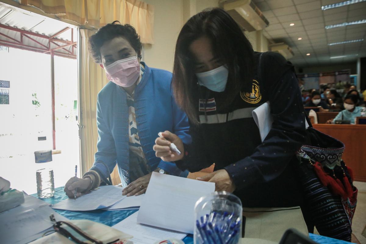 ปลัดองค์การบริหารส่วนจังหวัดตากเข้าร่วมการประชุมและร่วมเป็นวิทยากรร่วมในเวทีเสวนาการจัดทำผังภูมินิเวศและการพัฒนาการท่องเที่ยวแหล่งธรรมชาติ ประเภทโป่งพุร้อน