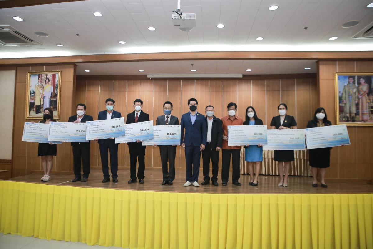 รองนายกองค์การบริหารส่วนจังหวัดตาก เป็นประธานในพิธีเปิดโครงการเงินอุดหนุนเพื่อจัดหาสื่อการเรียนการสอน และมอบเงินอุดหนุนด้านการศึกษา ขององค์การบริหารส่วนจังหวัดตาก ประจำปีงบประมาณ พ.ศ.2565 