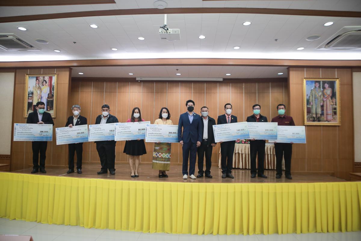 รองนายกองค์การบริหารส่วนจังหวัดตาก เป็นประธานในพิธีเปิดโครงการเงินอุดหนุนเพื่อจัดหาสื่อการเรียนการสอน และมอบเงินอุดหนุนด้านการศึกษา ขององค์การบริหารส่วนจังหวัดตาก ประจำปีงบประมาณ พ.ศ.2565 