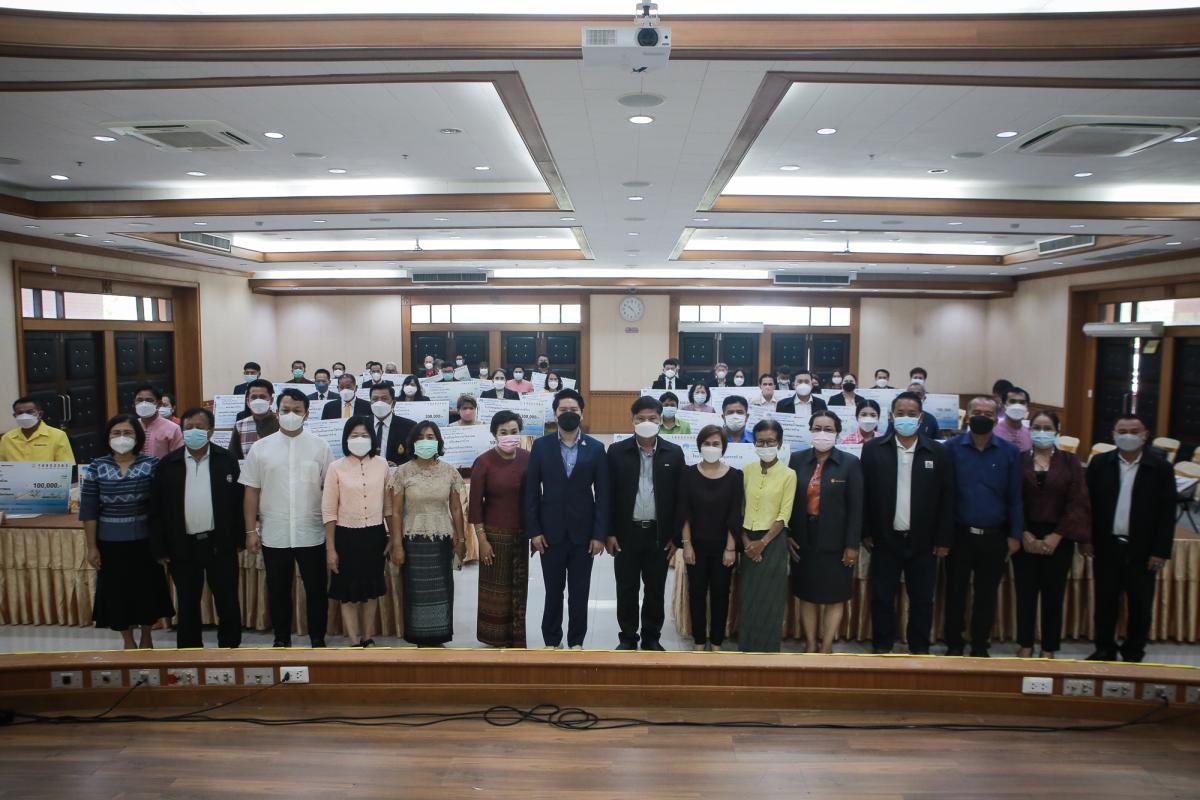 รองนายกองค์การบริหารส่วนจังหวัดตาก เป็นประธานในพิธีเปิดโครงการเงินอุดหนุนเพื่อจัดหาสื่อการเรียนการสอน และมอบเงินอุดหนุนด้านการศึกษา ขององค์การบริหารส่วนจังหวัดตาก ประจำปีงบประมาณ พ.ศ.2565 