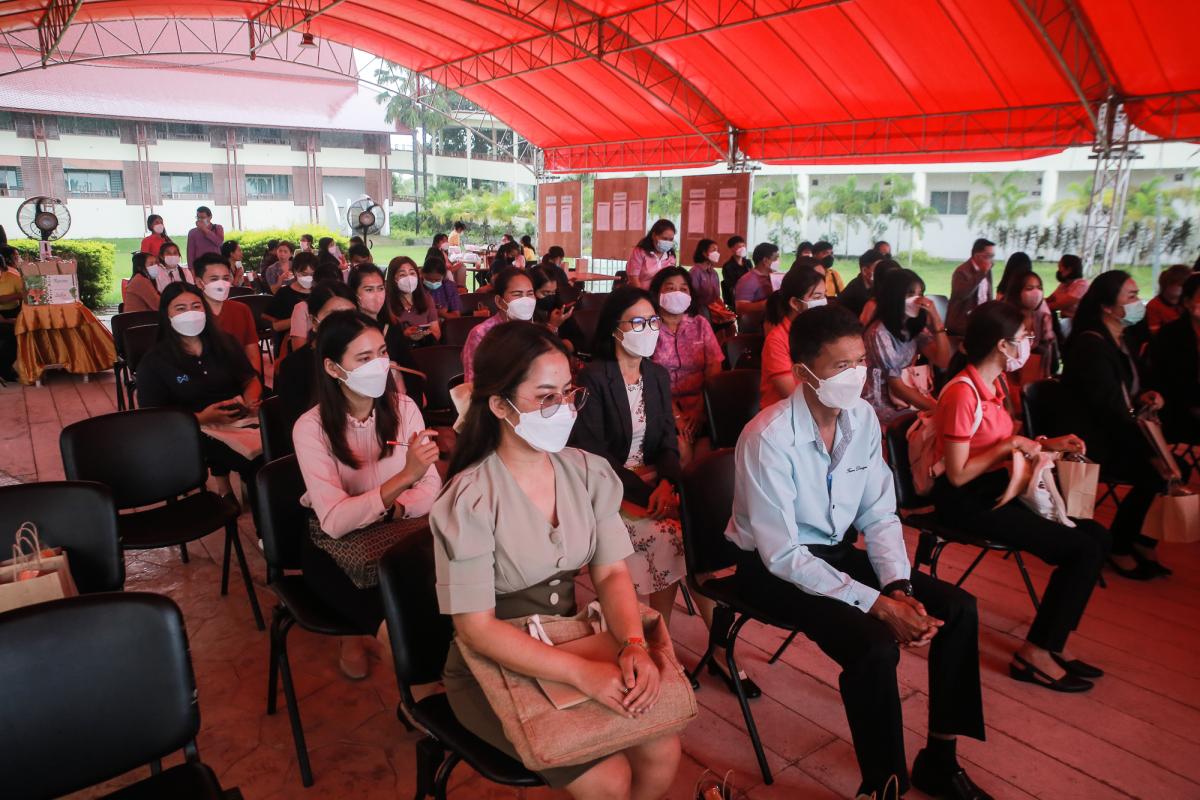 รองนายกองค์การบริหารส่วนจังหวัดตาก เป็นประธานในพิธีเปิดโครงการเงินอุดหนุนเพื่อจัดหาสื่อการเรียนการสอน และมอบเงินอุดหนุนด้านการศึกษา ขององค์การบริหารส่วนจังหวัดตาก ประจำปีงบประมาณ พ.ศ.2565