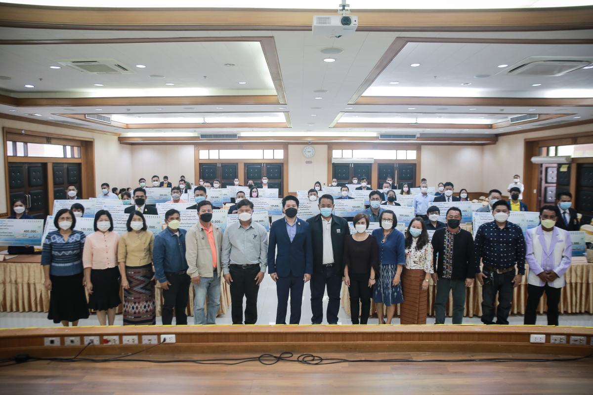 รองนายกองค์การบริหารส่วนจังหวัดตาก เป็นประธานในพิธีเปิดโครงการเงินอุดหนุนเพื่อจัดหาสื่อการเรียนการสอน และมอบเงินอุดหนุนด้านการศึกษา ขององค์การบริหารส่วนจังหวัดตาก ประจำปีงบประมาณ พ.ศ.2565